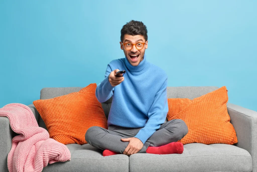 Expérience de streaming IPTV à domicile - Client satisfait avec abonnement IPTV premium